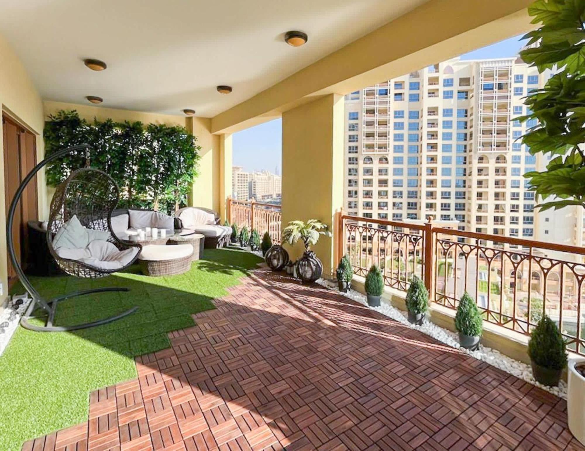 3br That Sleeps 8 On Palm Jumeirah With Pool & Gym Access And Stunning View * Dubai